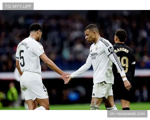 深度复盘:解析皇马在比赛最后时刻利用边线球战术创造绝杀机会